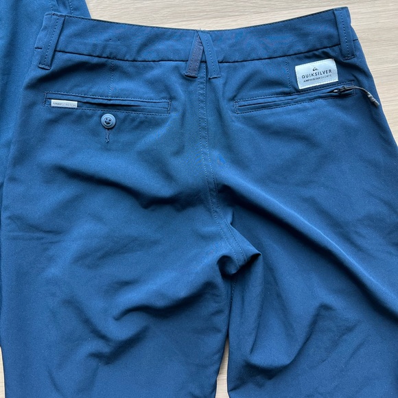 (2) School Uniform Quiksilver Amphibian Shorts with Stretch - Picture 5 of 8